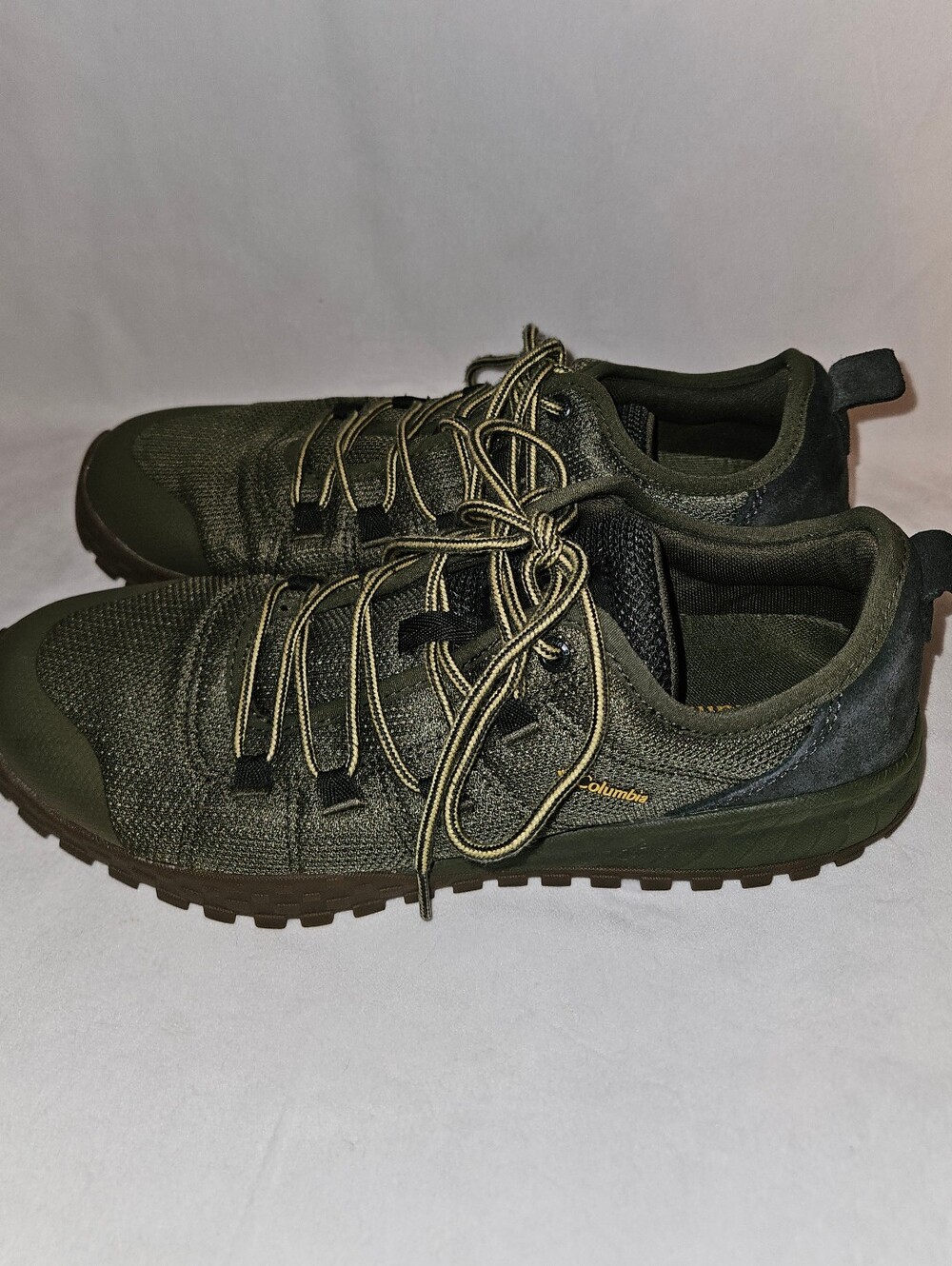 Columbia Men's Fairbanks Low Hiking Shoes In Deep Olive/Desert Sun - Size 10.5